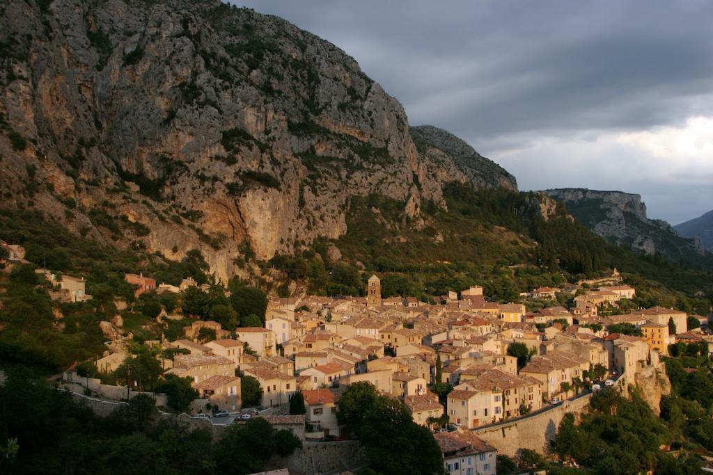 La Bonne Etoile - The Good Star Apartment Moustiers-Sainte-Marie Room photo